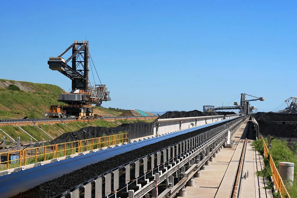 Long industrial conveyor at the authorized source case site